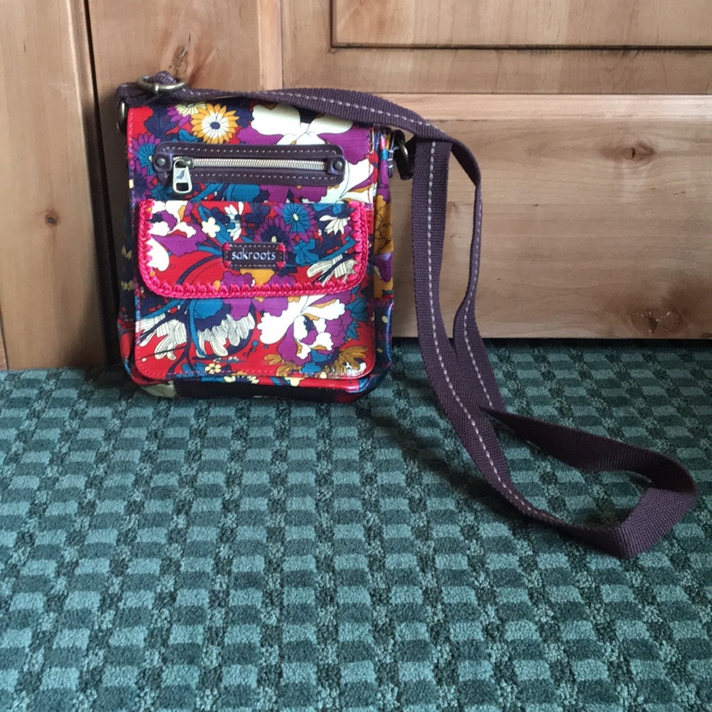 Closet Closeout Sale! Sakroots Crossbody Purse